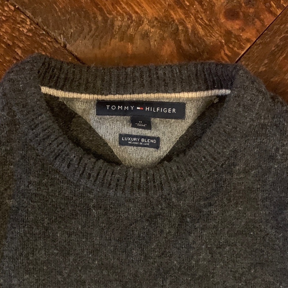Tommy Hilfiger wool cotton mix Charcoal and Cream Crewneck Sweater - Picture 2 of 4